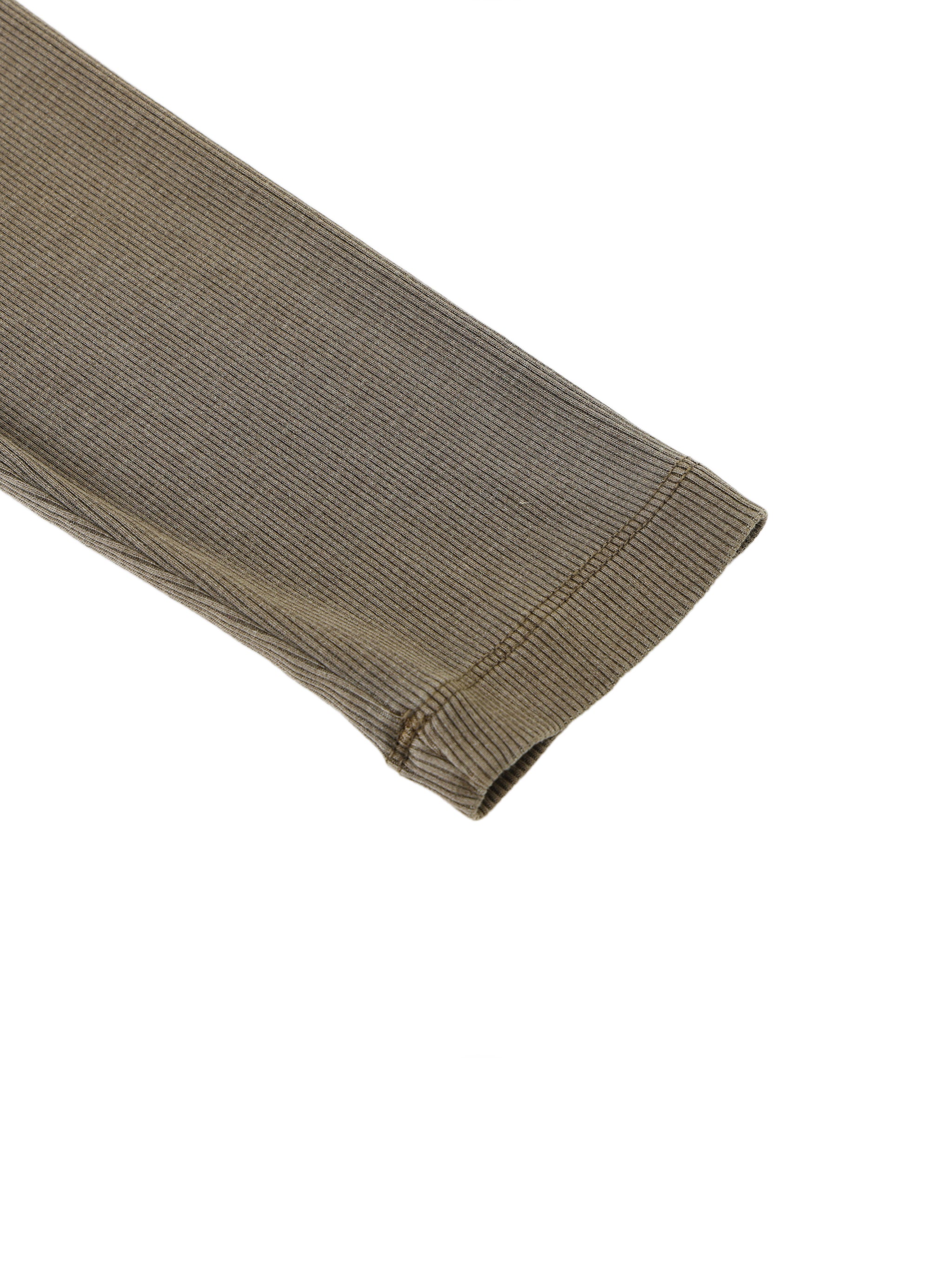 t-shirt,sweatshirt,woman